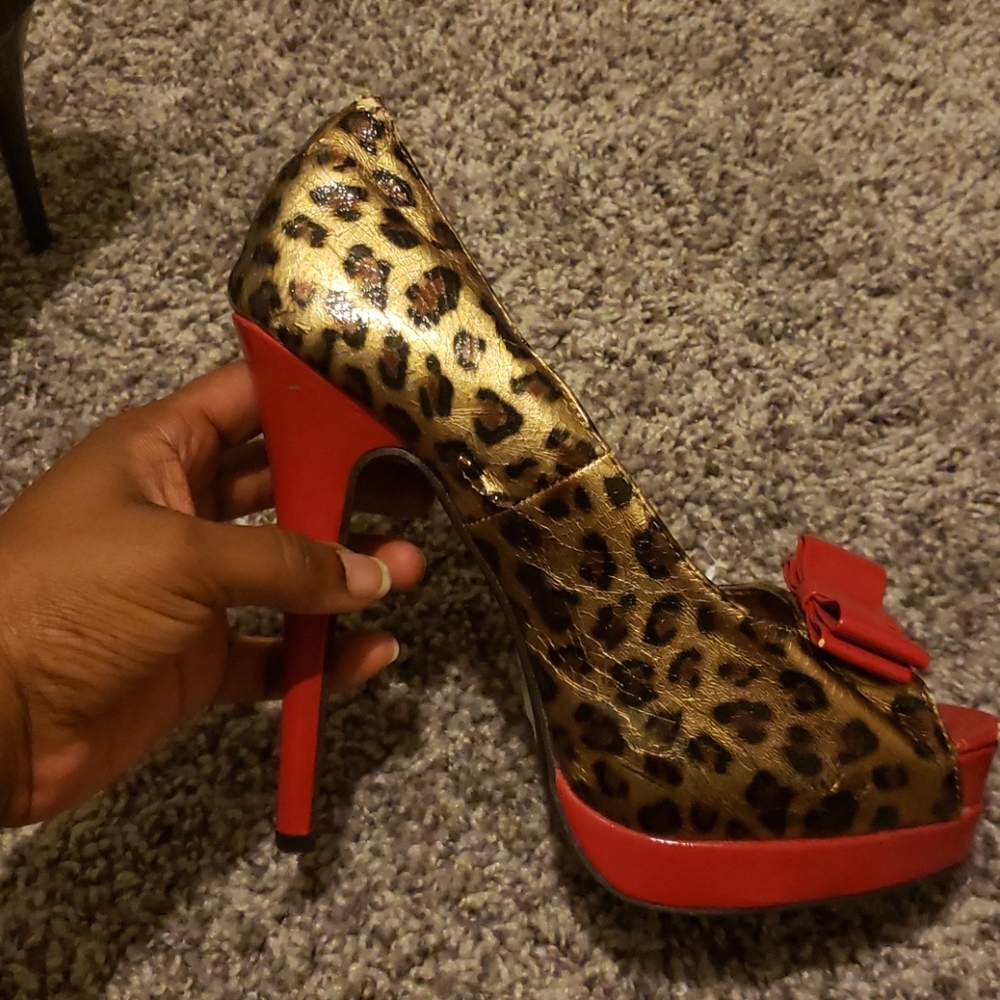 Heels - Picture 2 of 7